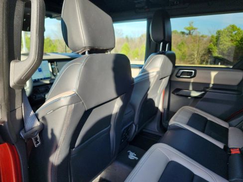 Used 2024 Ford Bronco Wildtrak image 12