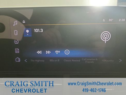 Used 2024 Chevrolet Trax RS w/ Sunroof Package FWD image 22