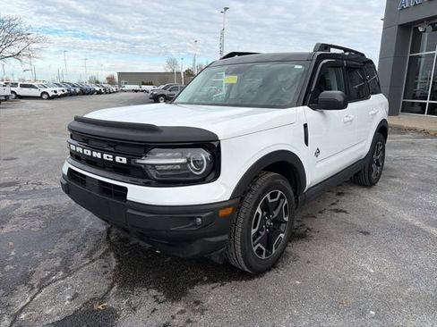 Certified 2024 Ford Bronco Sport Outer Banks w/ Tech Package image 2