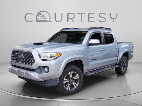 Used 2018 Toyota Tacoma TRD Sport RWD image 1