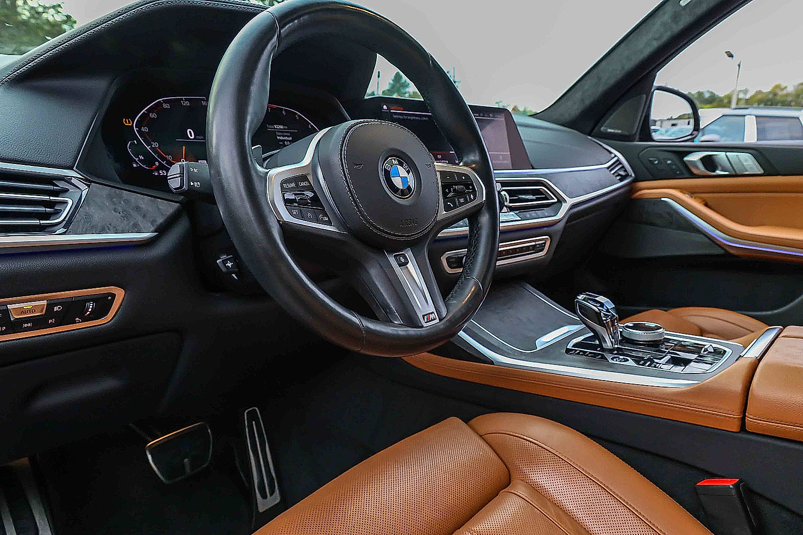 Used 2020 BMW X7 xDrive40i w/ M Sport Package AWD/4WD image 7