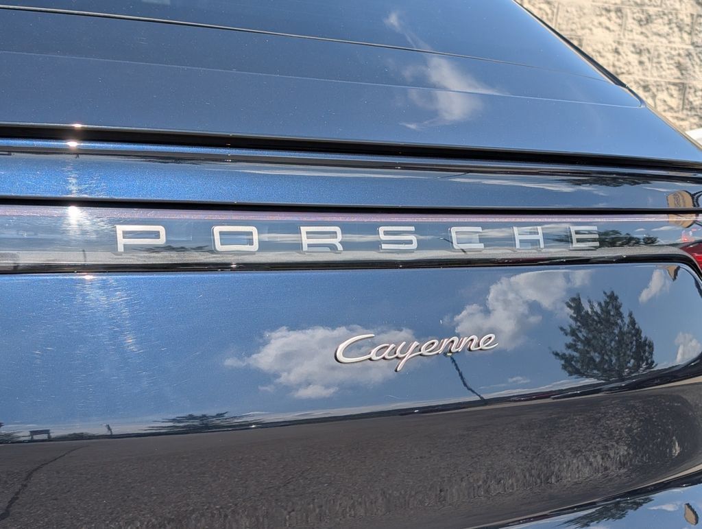 Certified 2022 Porsche Cayenne Coupe AWD/4WD image 35