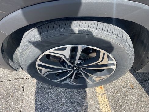 Used 2019 Hyundai Santa Fe AWD image 21