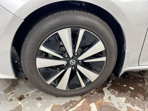 Used 2022 Nissan Altima 2.5 SV FWD image 26