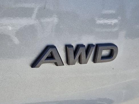 Used 2024 Nissan Rogue S AWD/4WD image 14