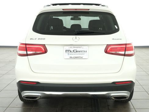 Used 2017 Mercedes-Benz GLC 300 4MATIC image 4