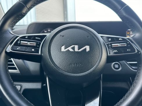 Used 2025 Kia Seltos EX AWD/4WD image 25