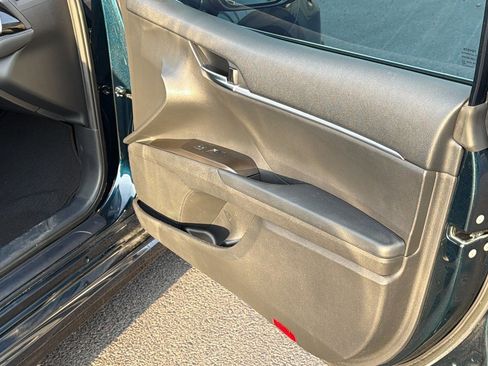 Used 2021 Toyota Camry SE w/ Carpet Mat Package (TMS) image 35