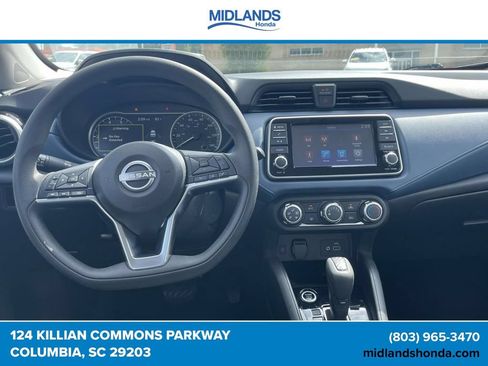 Used 2025 Nissan Versa SV FWD image 11