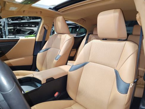 Used 2023 Lexus ES 300h image 55