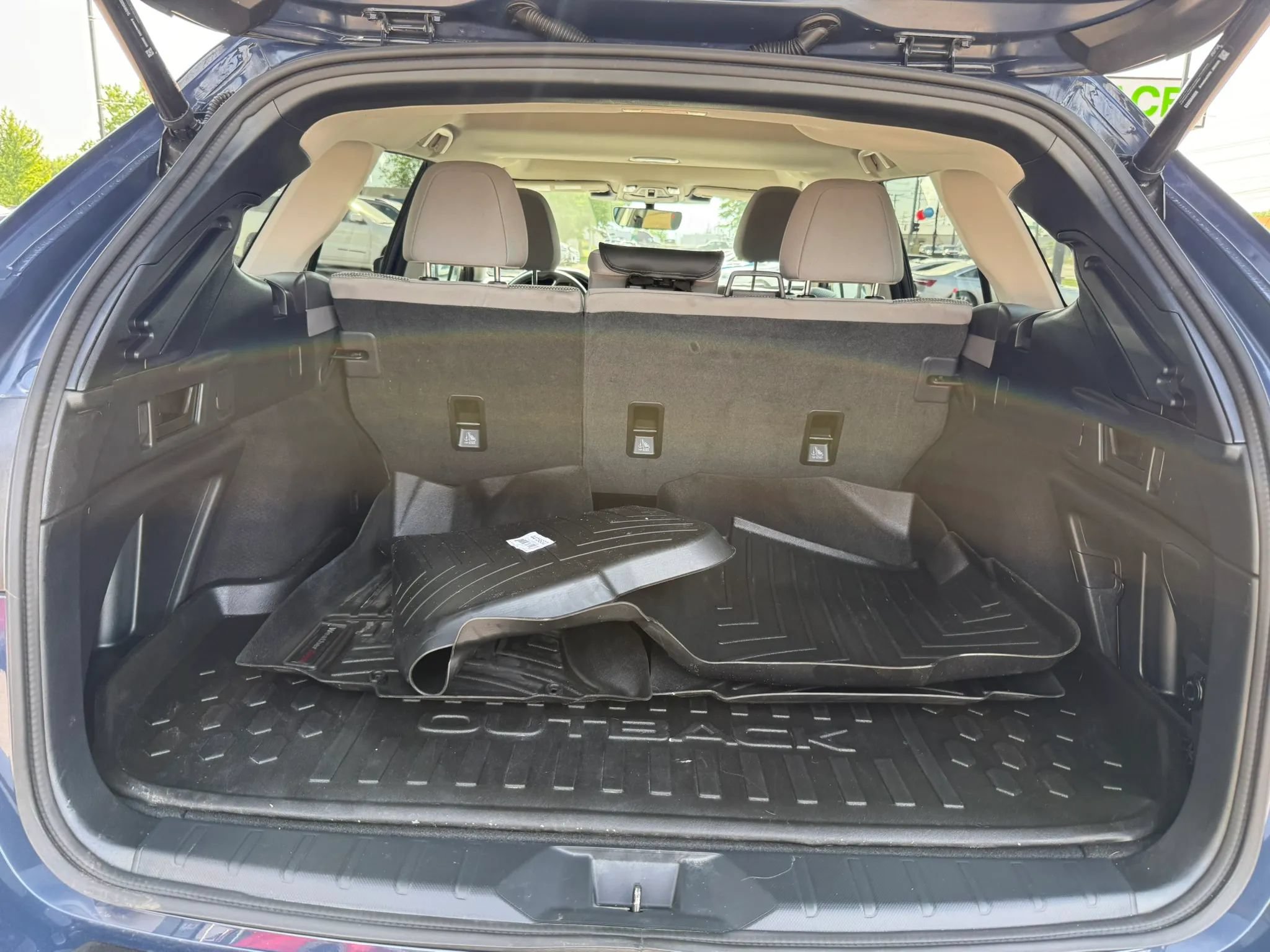 Used 2024 Subaru Outback Premium AWD/4WD image 12