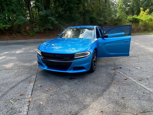 Used 2019 Dodge Charger SXT w/ Blacktop Package RWD image 50