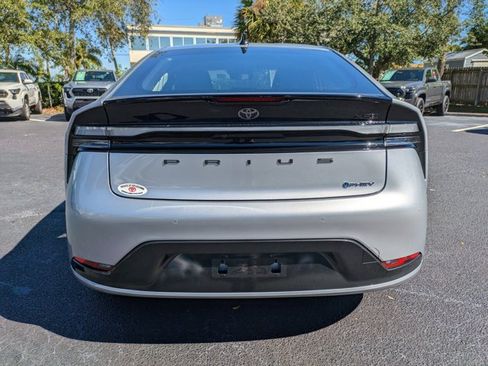 New 2026 Toyota Prius Plug-In Hybrid FWD image 5