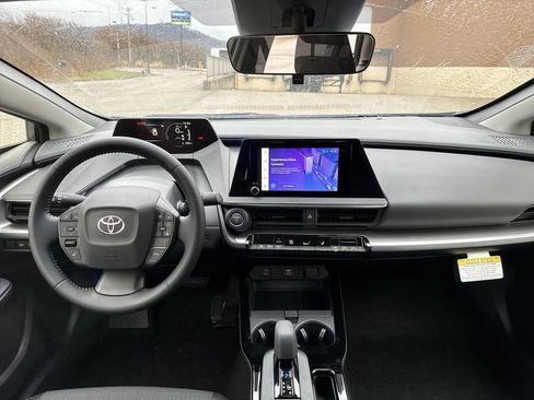 New 2026 Toyota Prius LE image 10