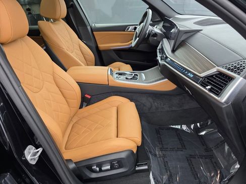 Used 2025 BMW X5 xDrive50e w/ M Sport Package image 27