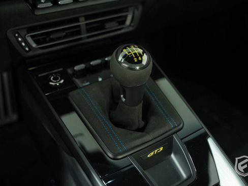Used 2022 Porsche 911 GT3 image 24