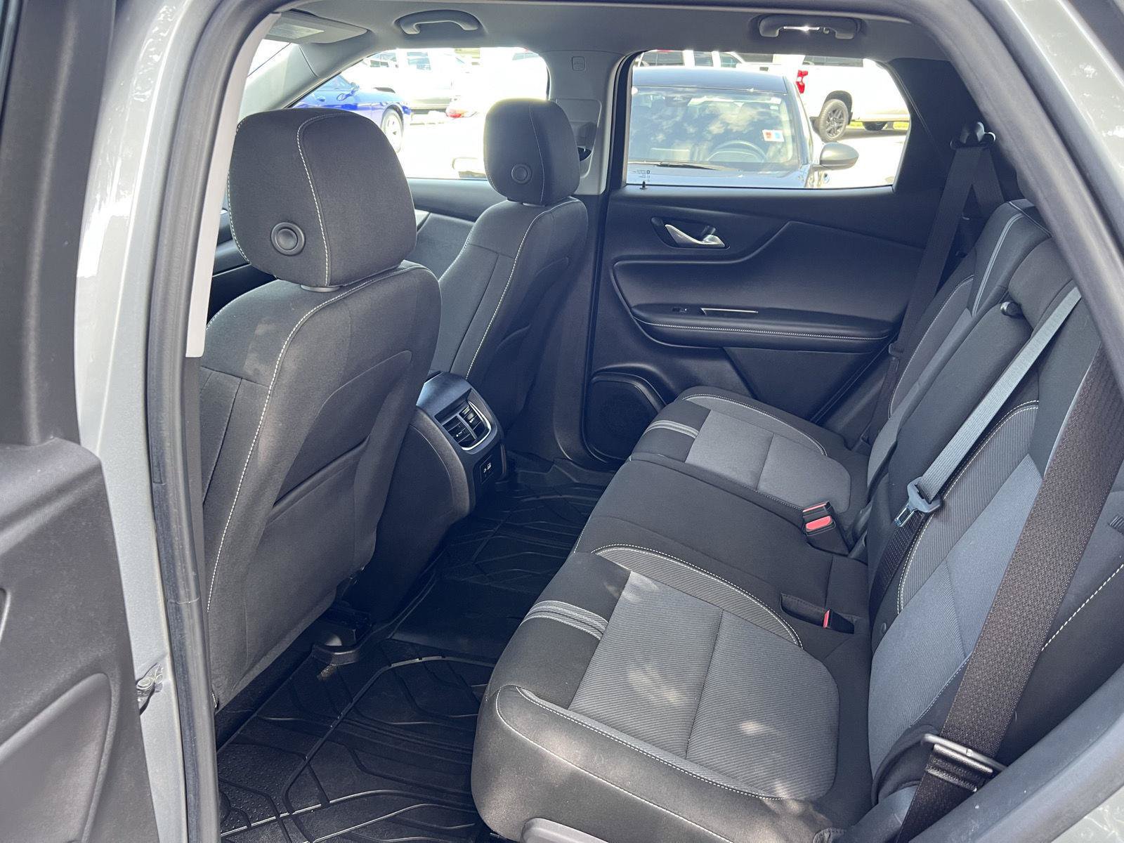 Used 2024 Chevrolet Blazer LT w/ Convenience Package FWD image 15