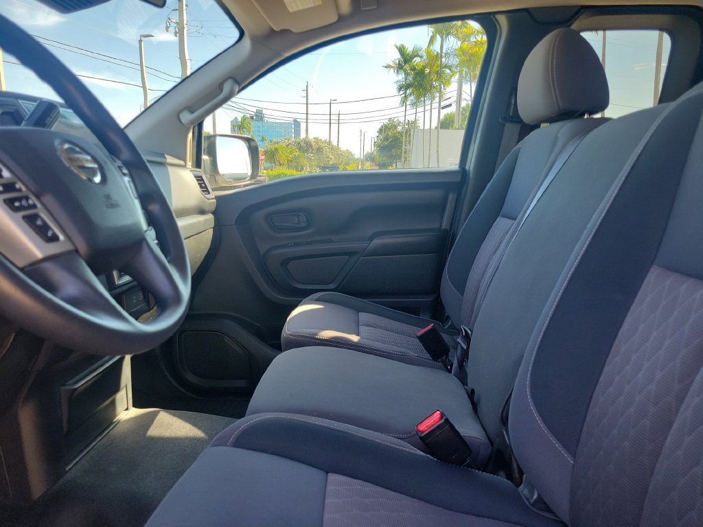 Used 2022 Nissan Titan S RWD image 23