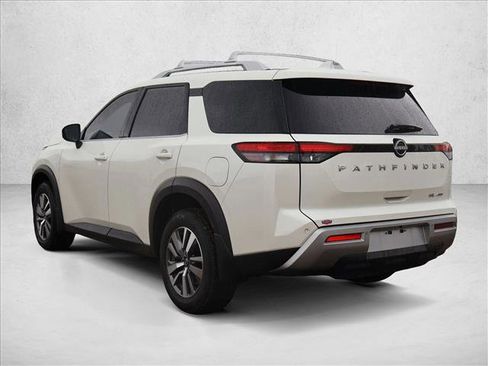 Used 2024 Nissan Pathfinder SL AWD/4WD image 8