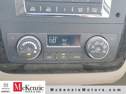 Used 2008 Cadillac DTS FWD image 17