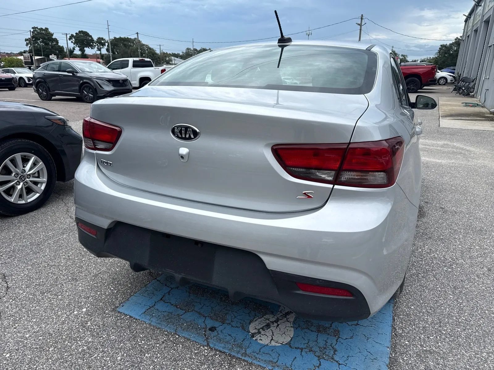 Used 2020 Kia Rio S FWD image 8
