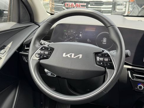 Used 2023 Kia Niro Wind FWD image 23