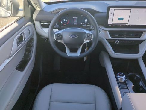 New 2026 Ford Explorer Active w/ Active Comfort Package image 16