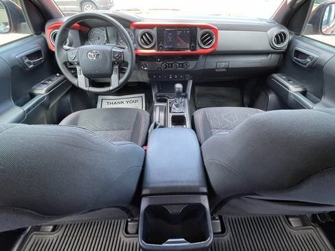 Used 2018 Toyota Tacoma TRD Off-Road w/ Technology Package RWD image 30