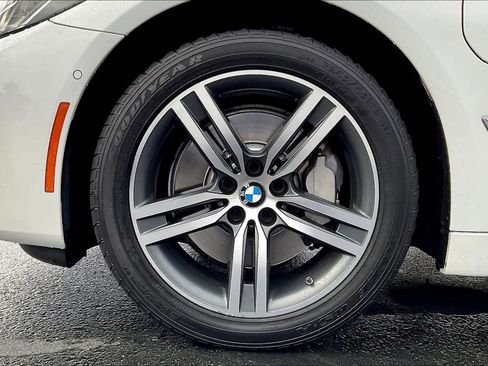 Used 2021 BMW 530e xDrive image 12