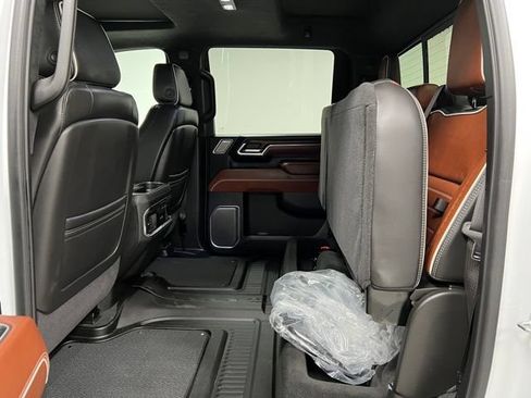 Used 2025 GMC Sierra 2500 Denali Ultimate AWD/4WD image 47