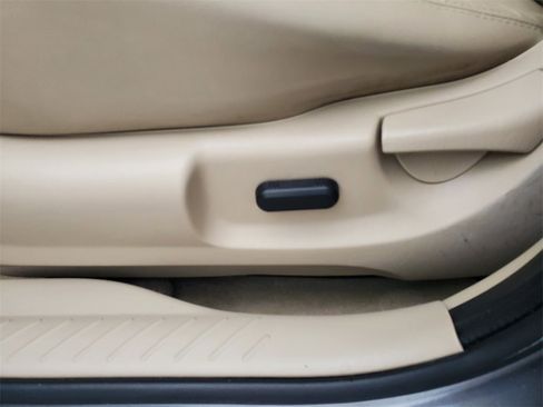 Used 2011 Ford Escape Limited w/ 302A Rapid Spec Order Code image 8