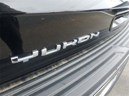 Used 2025 GMC Yukon XL Elevation image 10