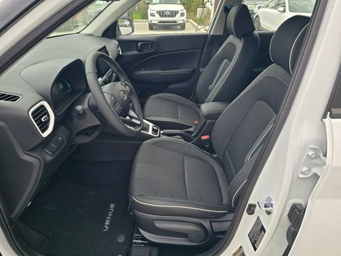 New 2026 Hyundai Venue SEL FWD image 12