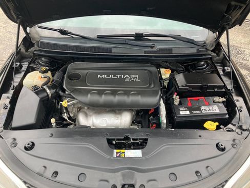 Used 2015 Chrysler 200 Limited w/ Convenience Group FWD image 23