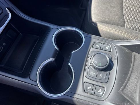 Used 2020 GMC Terrain SLE w/ Driver Convenience Package FWD image 19