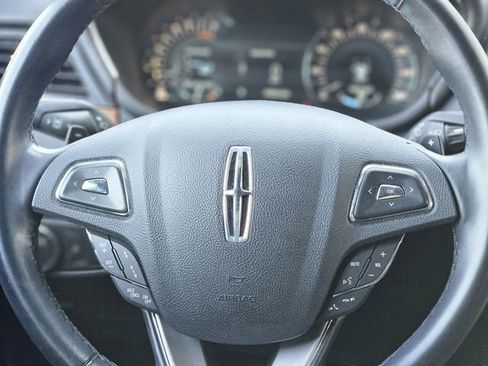 Used 2017 Lincoln MKC Reserve image 16