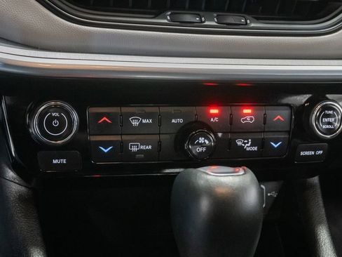 Certified 2025 Jeep Compass Limited AWD/4WD image 19