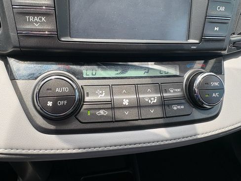 Used 2013 Toyota RAV4 XLE FWD image 16