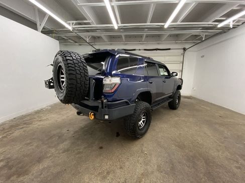 Used 2016 Toyota 4Runner SR5 Premium image 6