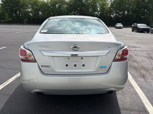 Used 2014 Nissan Altima 2.5 S FWD image 4