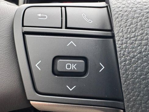 Used 2025 Toyota Camry XLE image 16