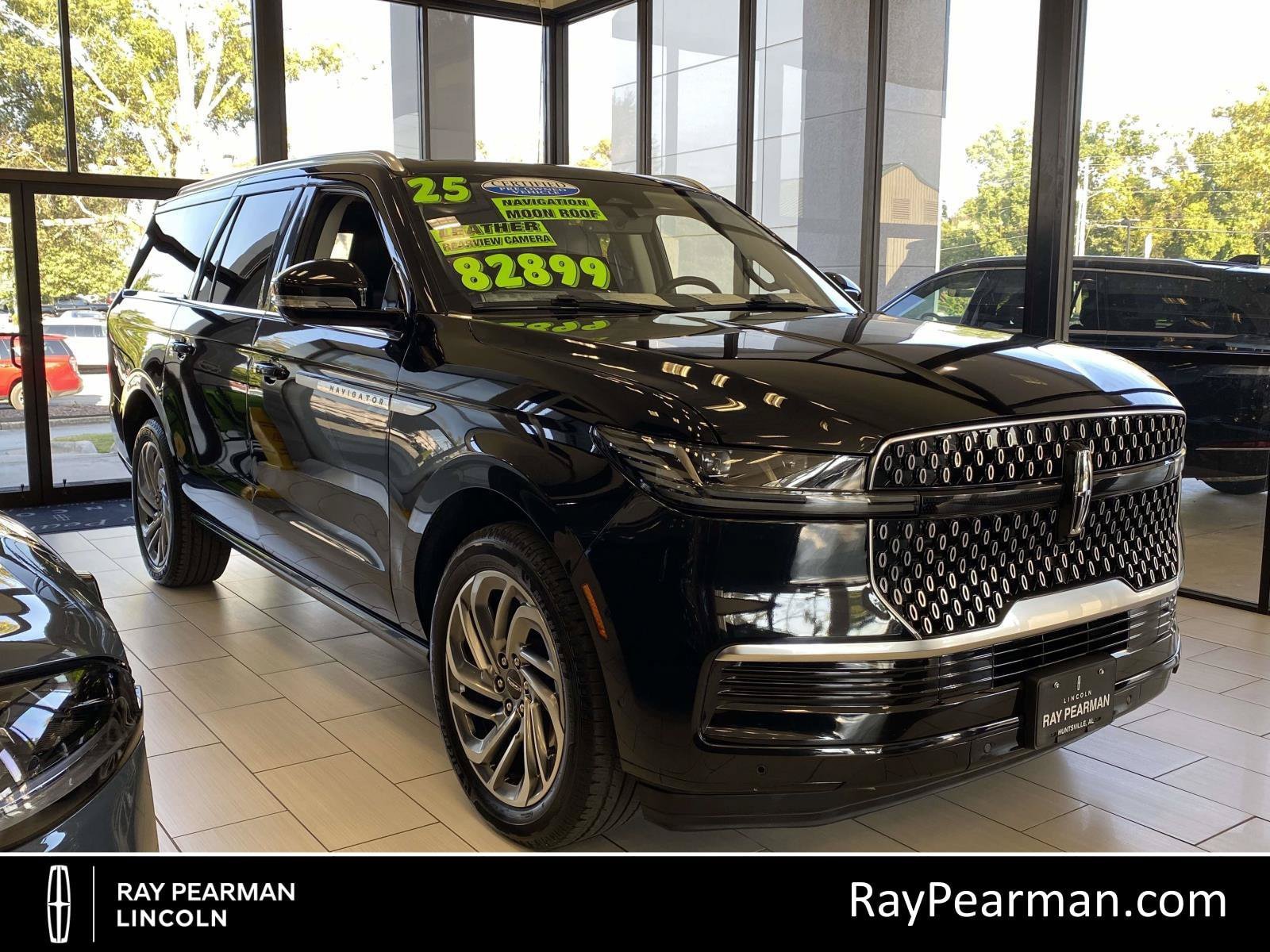 Certified 2025 Lincoln Navigator L Reserve AWD/4WD image 1