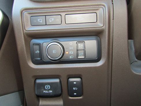 Certified 2022 Ford F150 King Ranch w/ Equipment Group 601A High image 27