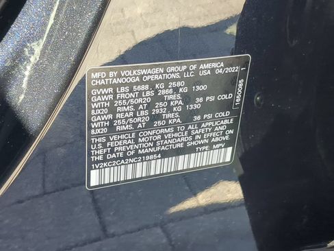 Certified 2022 Volkswagen Atlas Cross Sport SE AWD/4WD image 37