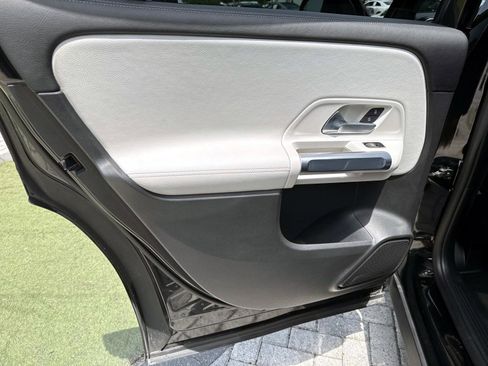 Certified 2023 Mercedes-Benz GLB 250 image 12