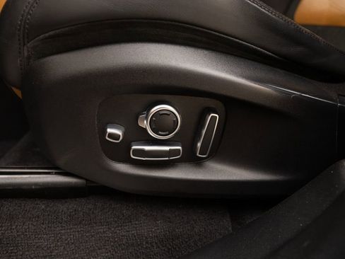 Used 2020 Land Rover Range Rover Sport SVR image 53