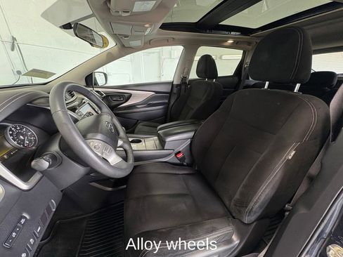 Used 2017 Nissan Murano SV image 14