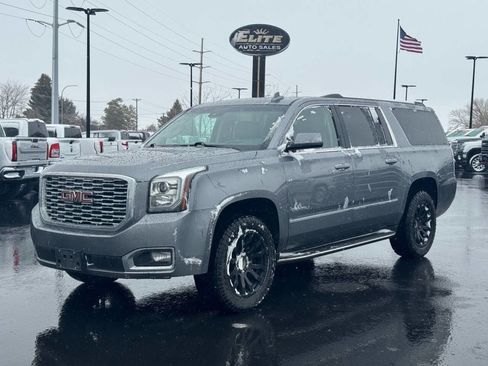 Used 2019 GMC Yukon XL Denali image 3