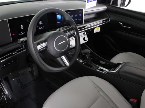 Certified 2026 Hyundai Santa Cruz SEL FWD image 18