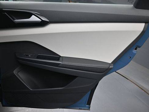 New 2026 Volkswagen Taos S FWD image 25